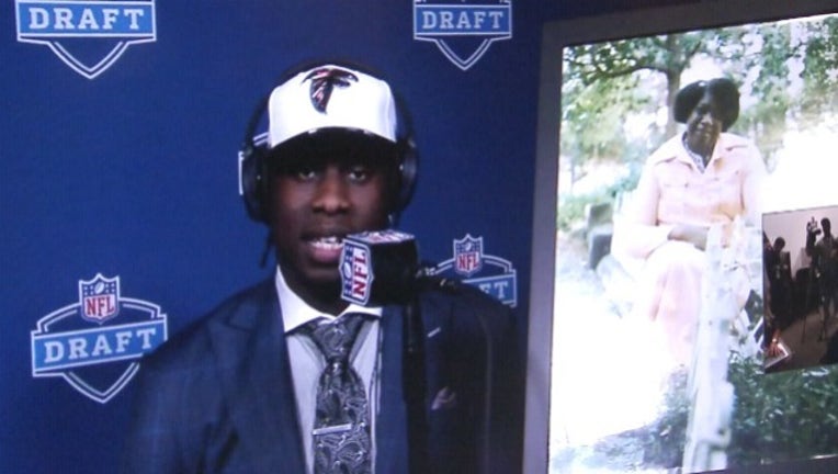 0e078979-nfl player_1493377279174.jpg