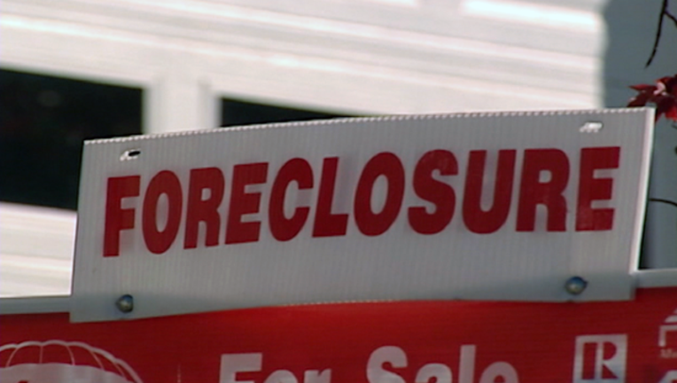 real estate foreclosure for sale sign generic _00.00.12.00_1498857811761.png