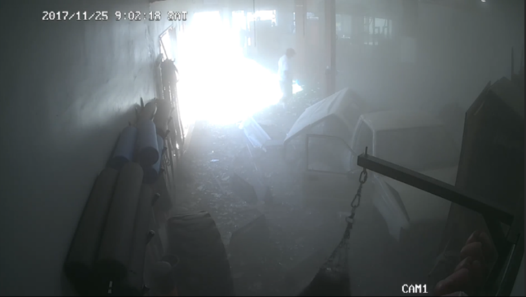 7b5f812a-truck into gym_1511815853926-407068.PNG