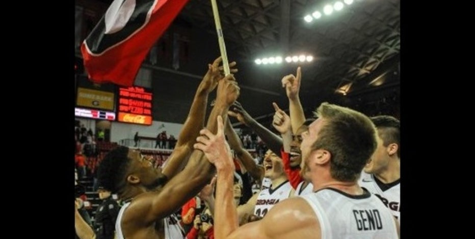 Gaines Leads Uga In Win Over Clemson Fox 5 Atlanta