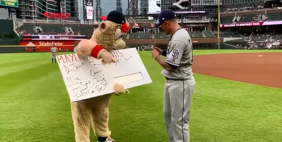 Manny Machado's Feud With Braves Mascot Blooper Is Extremely Good
