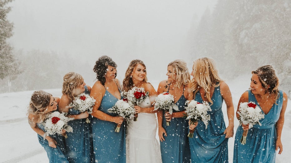 snow-crashes-fall-wedding3-courtesy-jaime-denise-photography.jpg