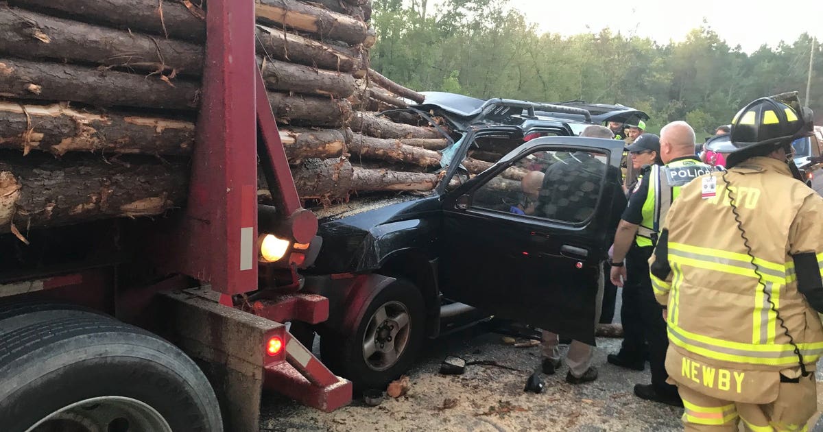 Driver survives harrowing crash as huge logs pierce car | FOX 5 Atlanta