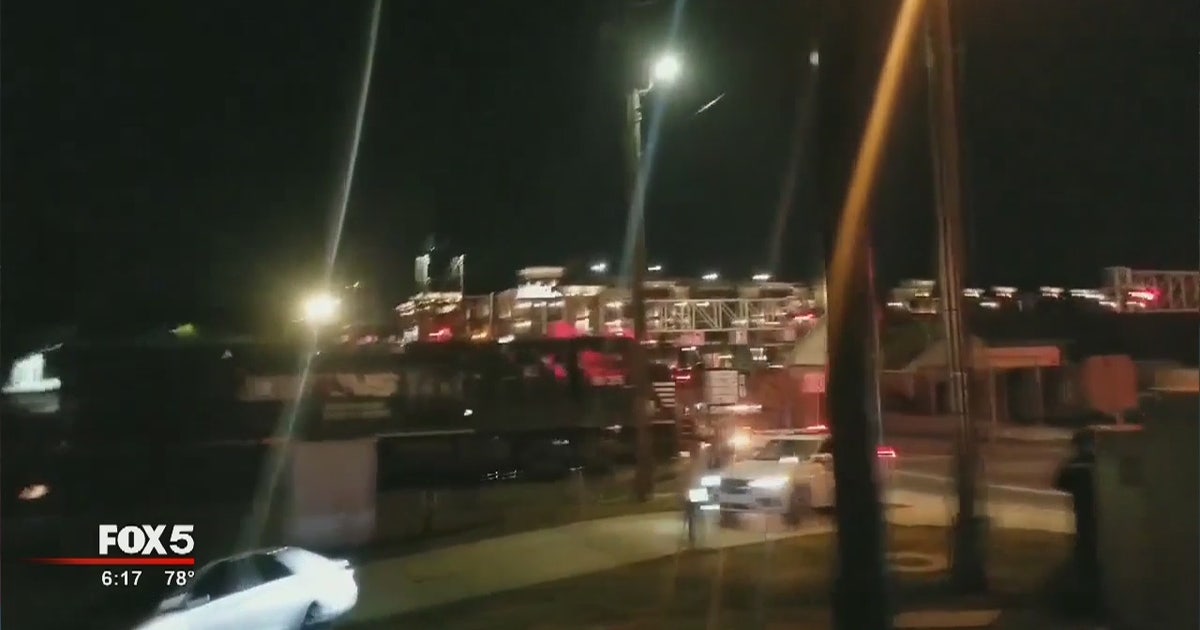2 drivers stuck on train tracks in Duluth after GPS error, 1 car hit ...