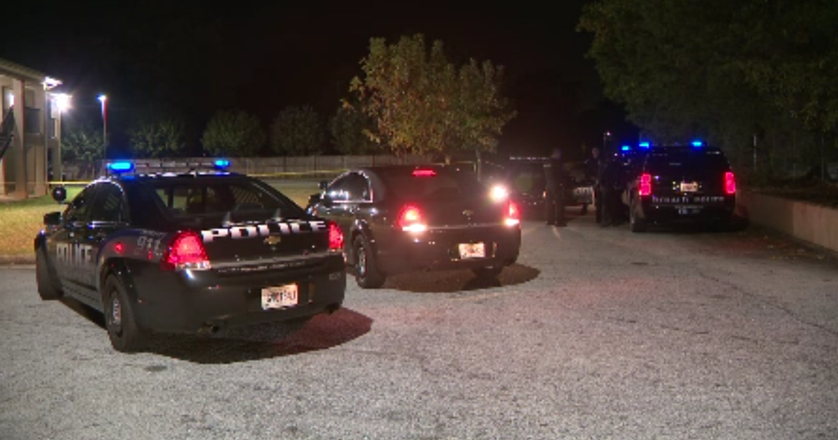 Police: Woman seriously injured in motel shooting | FOX 5 Atlanta