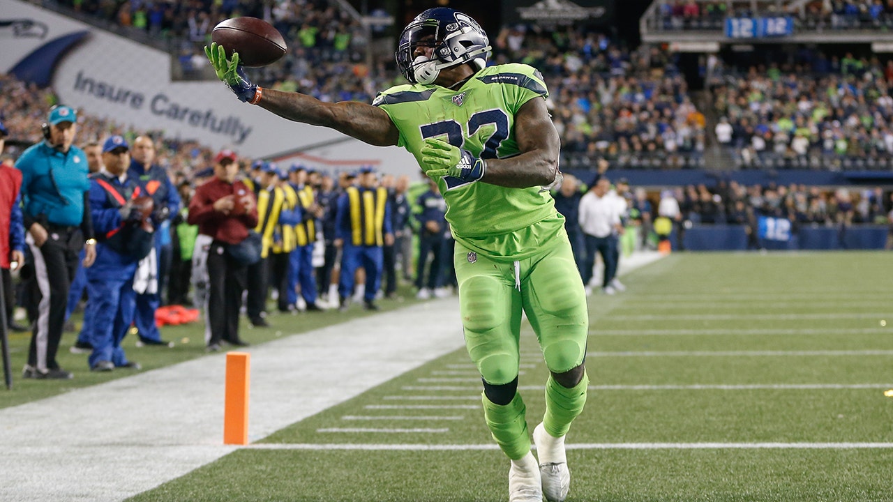 D.K. Metcalf of the Seattle Seahawks catches a pass for a touchdown News  Photo - Getty Images