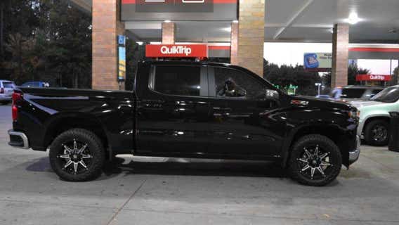 Sheriff: Gun thieves targeting pickups with hunting stickers and patriotic emblems