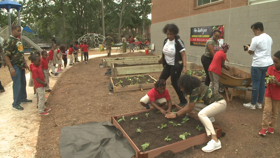 Atlanta students plant garden, learn about healthy eating