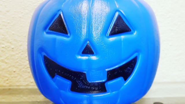 Viral Facebook post raises awareness for autism with blue Halloween buckets