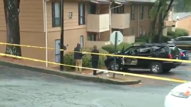 Man killed in overnight shooting at Aspen Woods Apartments