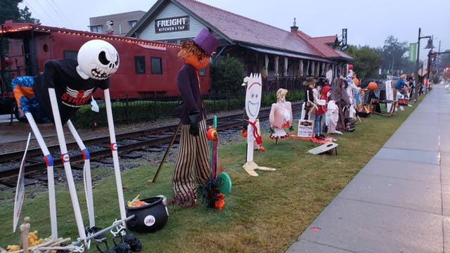 Scarecrows invade Woodstock for annual fundraiser