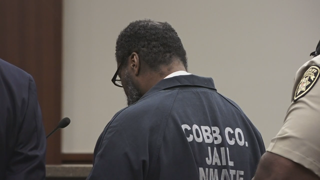 Man pleads guilty to stabbing his pregnant wife