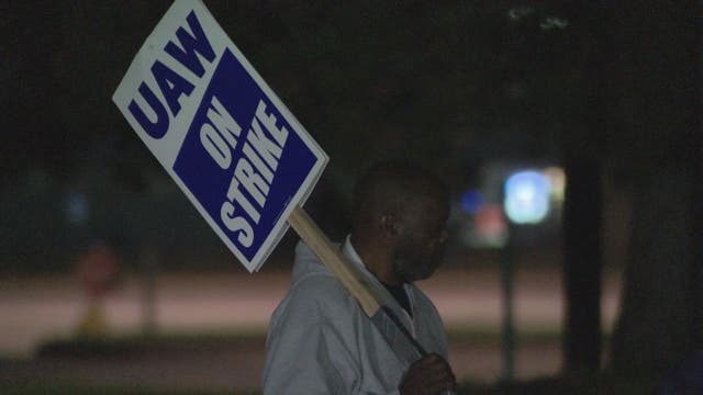 Workers ratify UAW-GM deal, ending 40 day strike
