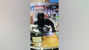 Carrollton police searching suspect in convenience store robbery