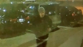 Personal dash cam captures thief breaking into cars at football game