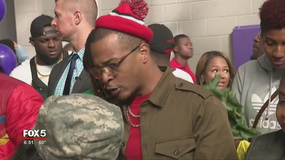 T.I. gives away turkeys, fresh veggies