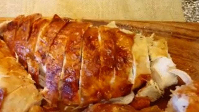 Tips on how to carve a turkey with Mary Moore from The Cook's Warehouse