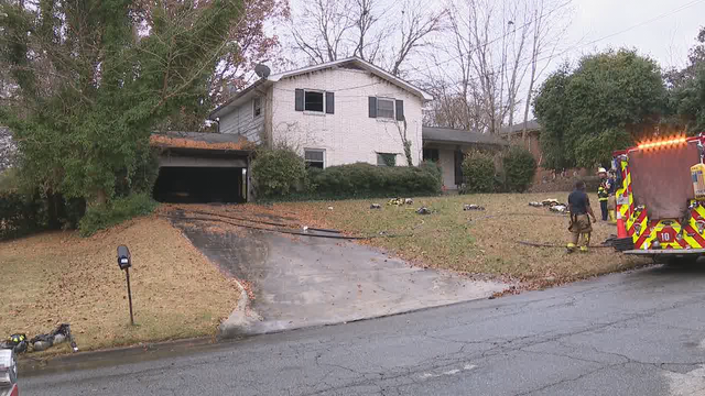 2 adults, 4 children homeless after DeKalb County house fire