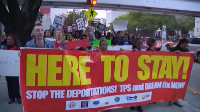 Lawmakers urge DREAMers to renew DACA status