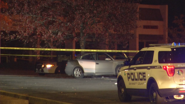 Police: 2nd suspect dies after robbery shooting