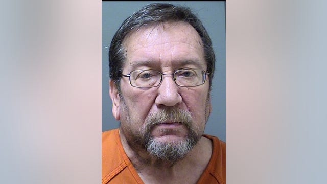 Deputies: 69-year-old man arrested after trying to meet with 14-year-old girls for sex