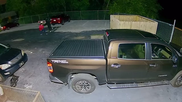 Armed man hijacks woman's car in South Fulton parking lot