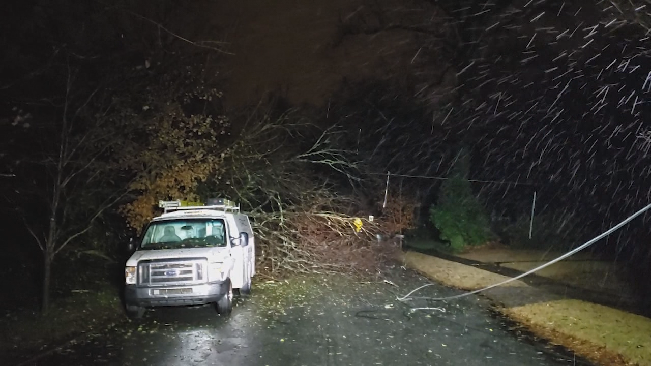 Strong storms leaves thousands of Georgians without power, roads ...