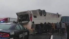 2 dead after bus from Houston crashes in Mexico