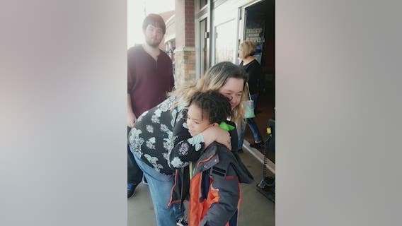 Georgia woman gives hundreds of hugs