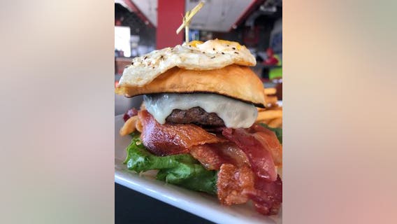 Burgers with Buck: Restaurant 10