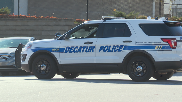Police: Man tries to kidnap woman waiting on rideshare in Decatur