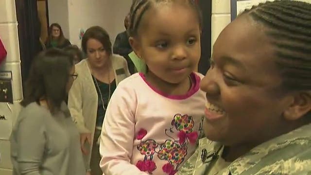 Deployed military mom surprises preschool daughter with Christmas visit