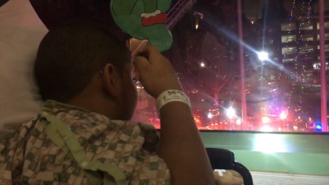 A unique holiday light show brings cheer to children's hospital