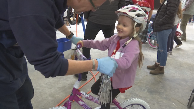 More than 600 children receive a bike as a gift
