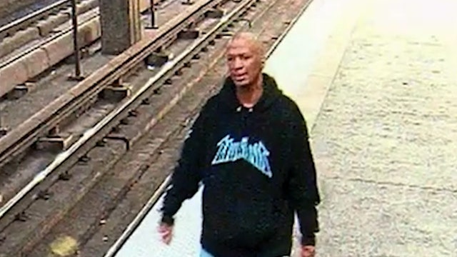 Atlanta police trying to find armed robber who got away on a MARTA train