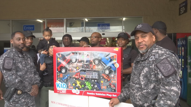 DeKalb County Sheriff's Office collects Toys For Tots donations