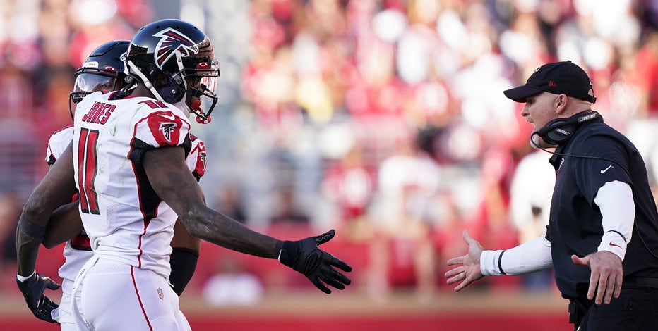 Julio Jones barely gets over goal line and Falcons get huge upset