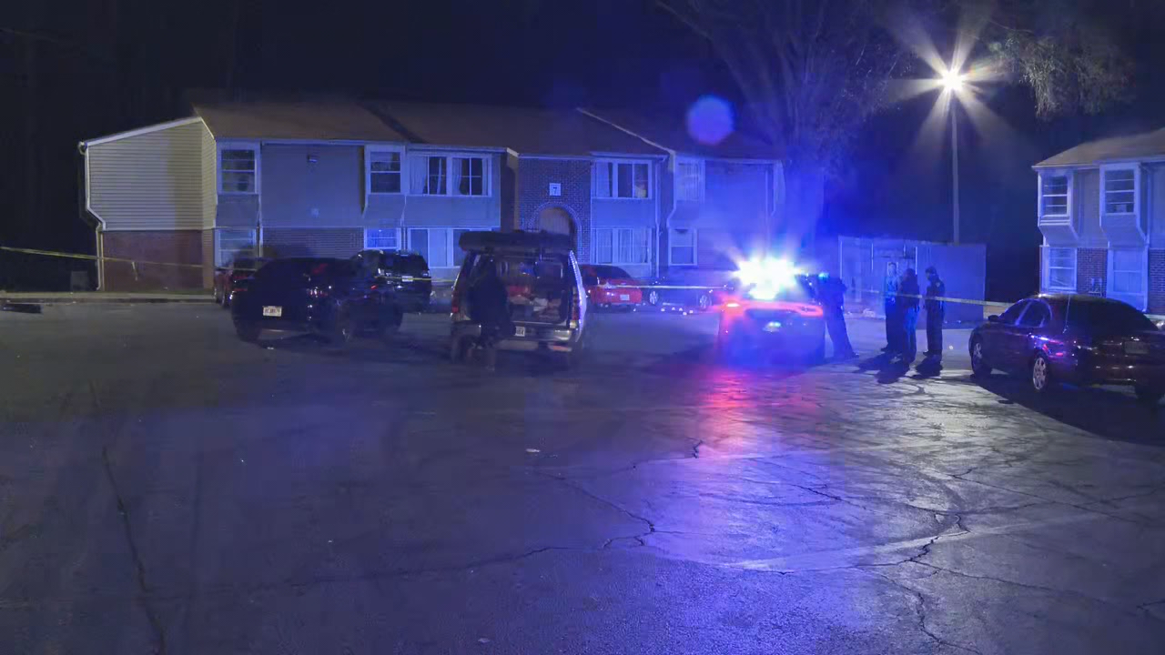 Police: Man Shot At South Fulton Apartment Complex | FOX 5 Atlanta