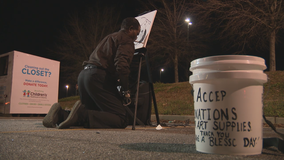 Athens artist with no hands robbed of prized possessions