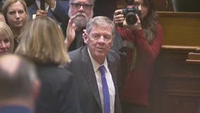 Former Sen. Johnny Isakson receives standing ovation during State of the State Address