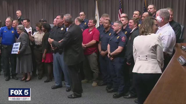 Cobb County commissioners approve raise for public safety employees