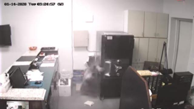 Police: Burglar busts through wall of jewelry store, flees before police arrive