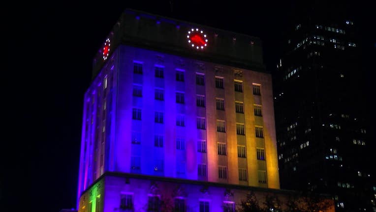 Houston City Hall is lit purple and gold to honor the victims in the helicopter crash that killed nine people, including Kobe Bryant and former UH assistant coach John Altobelli.