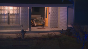 Jeep crashes into South Fulton home's front door