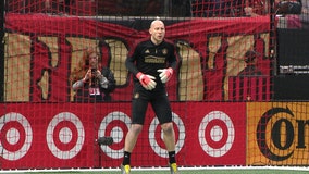 Atlanta United inks Guzan to extension through 2023