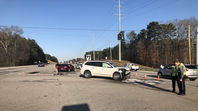 Police identify suspect accused of shooting at officers, driving into lake