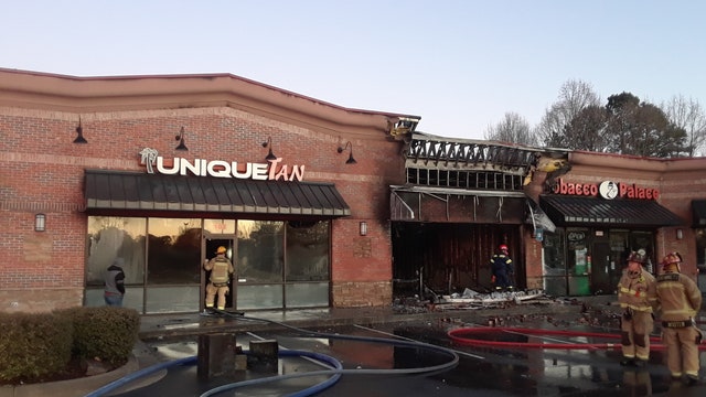 Fire destroys boutique at Gwinnett County shopping center