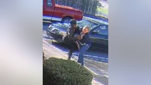 DeKalb County police search for suspect in violent robbery outside bank