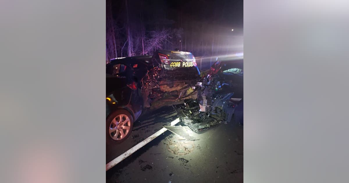 Cobb County officer, citizen injured in crash during traffic stop | FOX ...