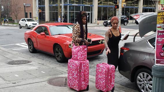 College students scrambling to move out of campus housing, will take classes online